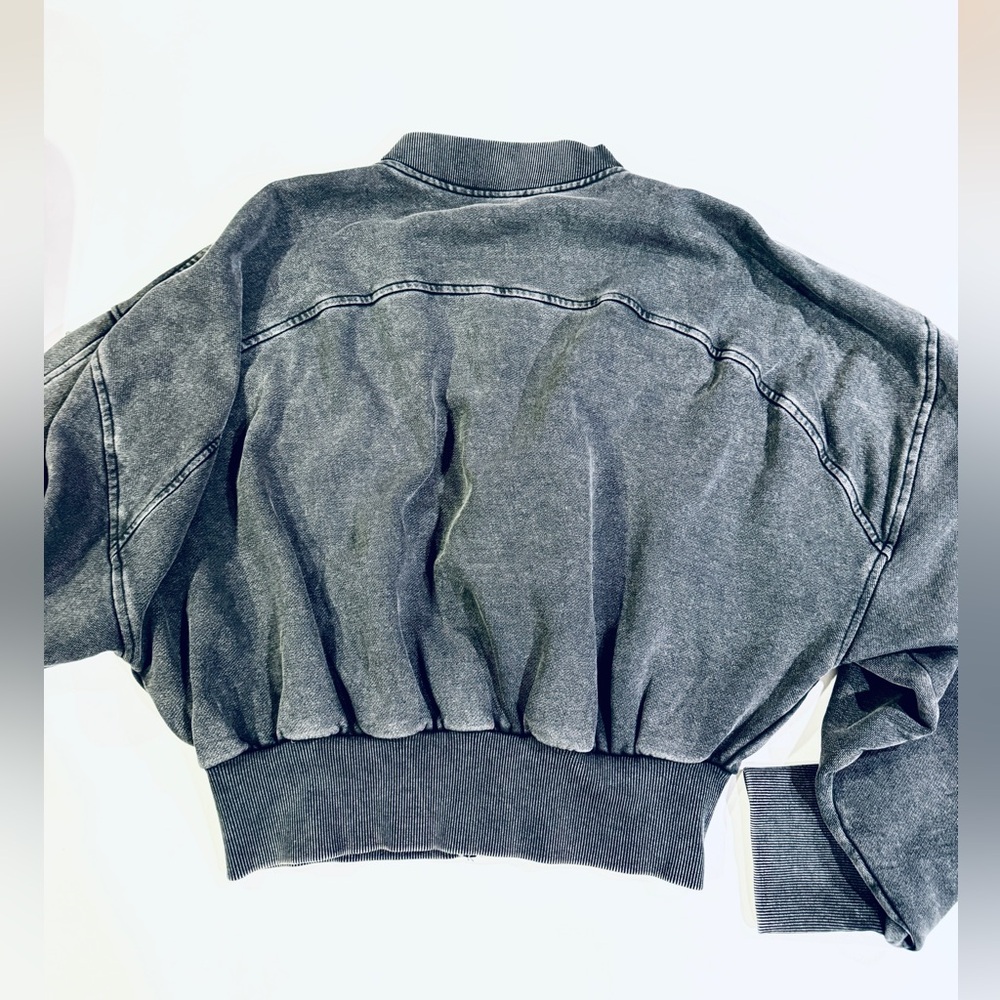 Zara washed effect cropped full zip sweatshirt in black size M - Picture 6 of 8
